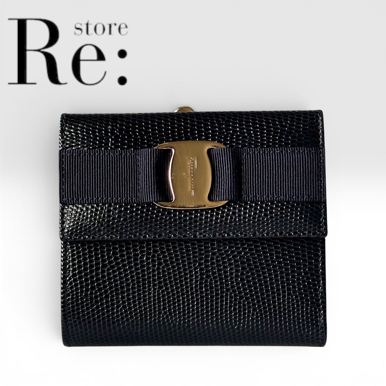 【美品】サルヴァトーレ フェラガモ Salvatore Ferragamo ヴァラリボン がま口 二つ折り財布 リザード型押し レザー ブラック 黒 ゴールド金具 ウォレット