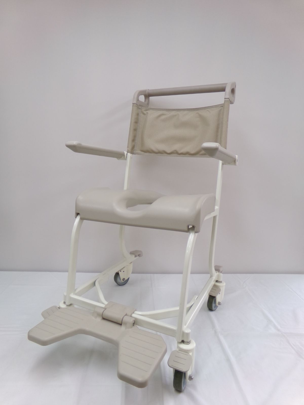 値下げ！TOTO 水回り用車いす 12,008円