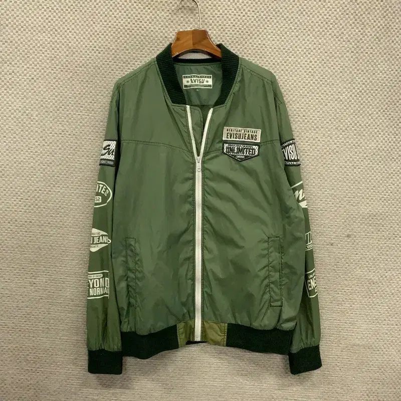 エヴィス カーキ プリンティング ブルゾン ジャケット XL D00847