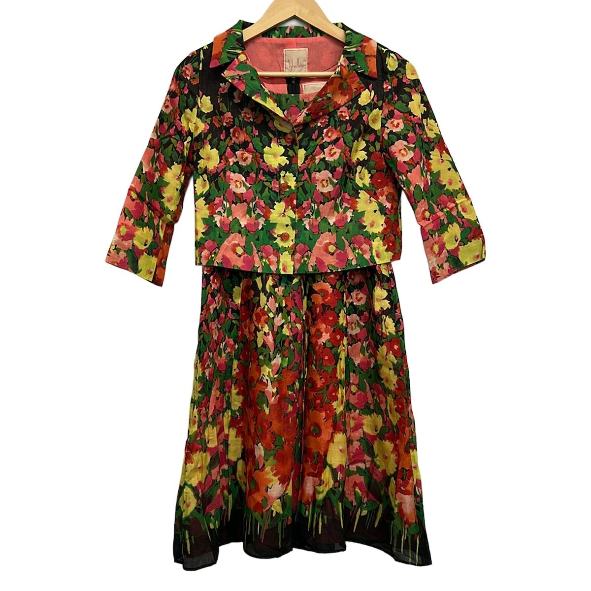 Sybilla(シビラ) ワンピーススーツ レディース美品 - 黒×イエロー×マルチ 花柄 15,120円