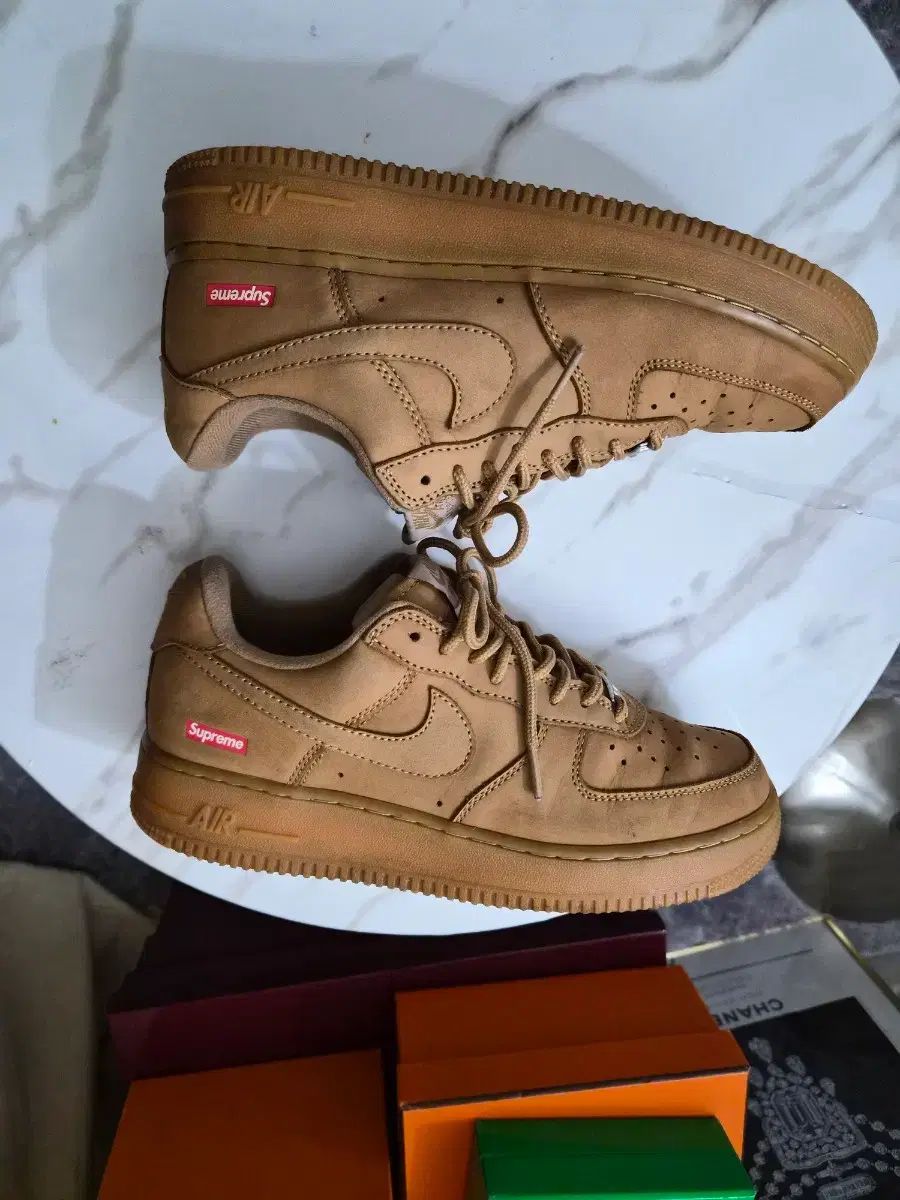 正規品 (250) NIKE×Supreme エアフォース1 ロー プラック フレックス エア フォース 1 ブラウン