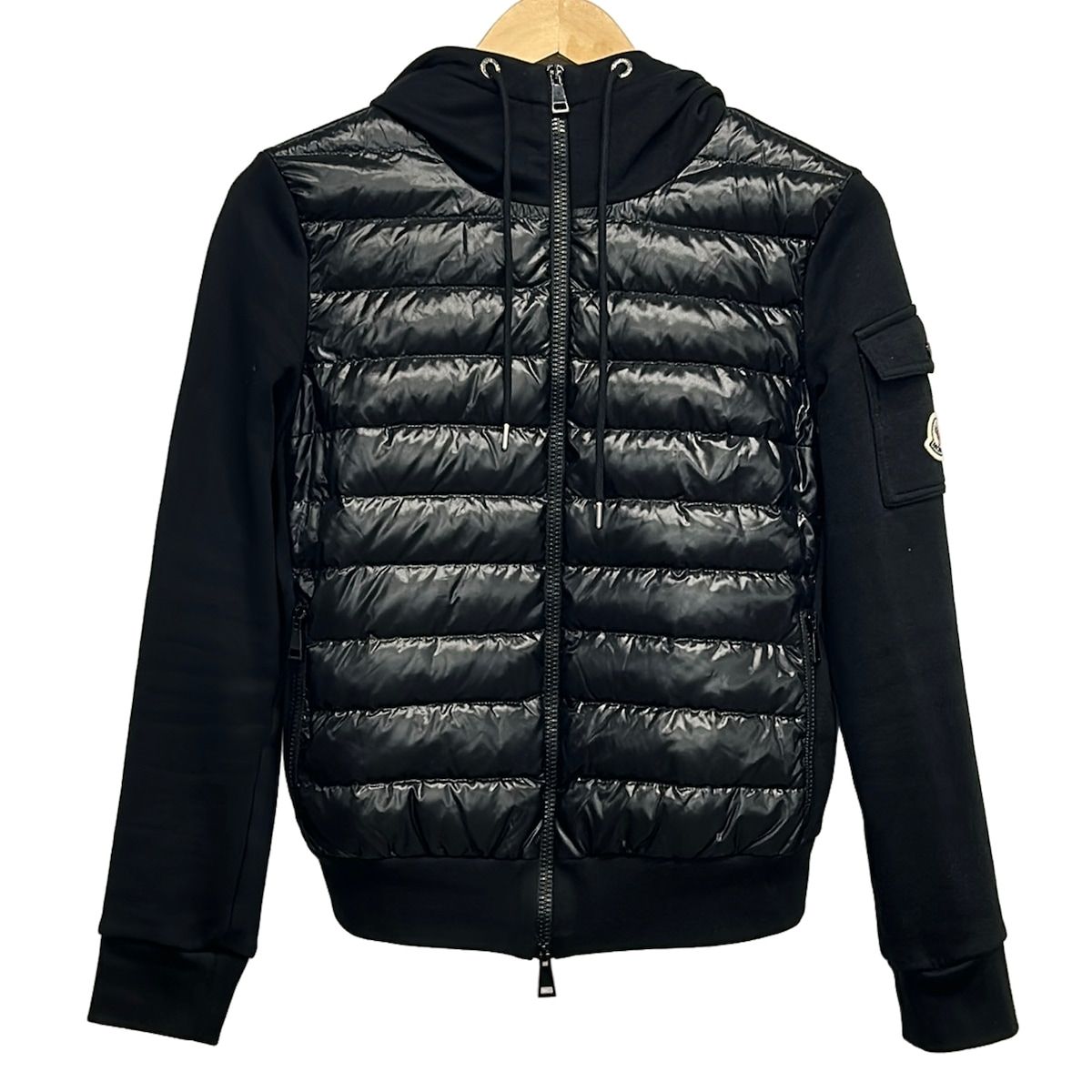 MONCLER(モンクレール) パーカー サイズXS レディース美品 MAGLIA CARDIGAN(マグリアカーディガン) 黒 長袖