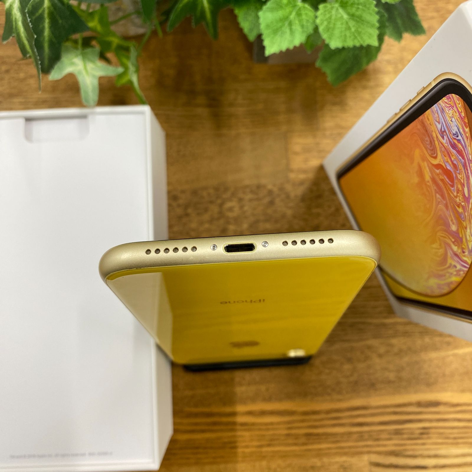 iPhone XR 128Gb イエロー 国内SIMフリー 送料無料 - メルカリ