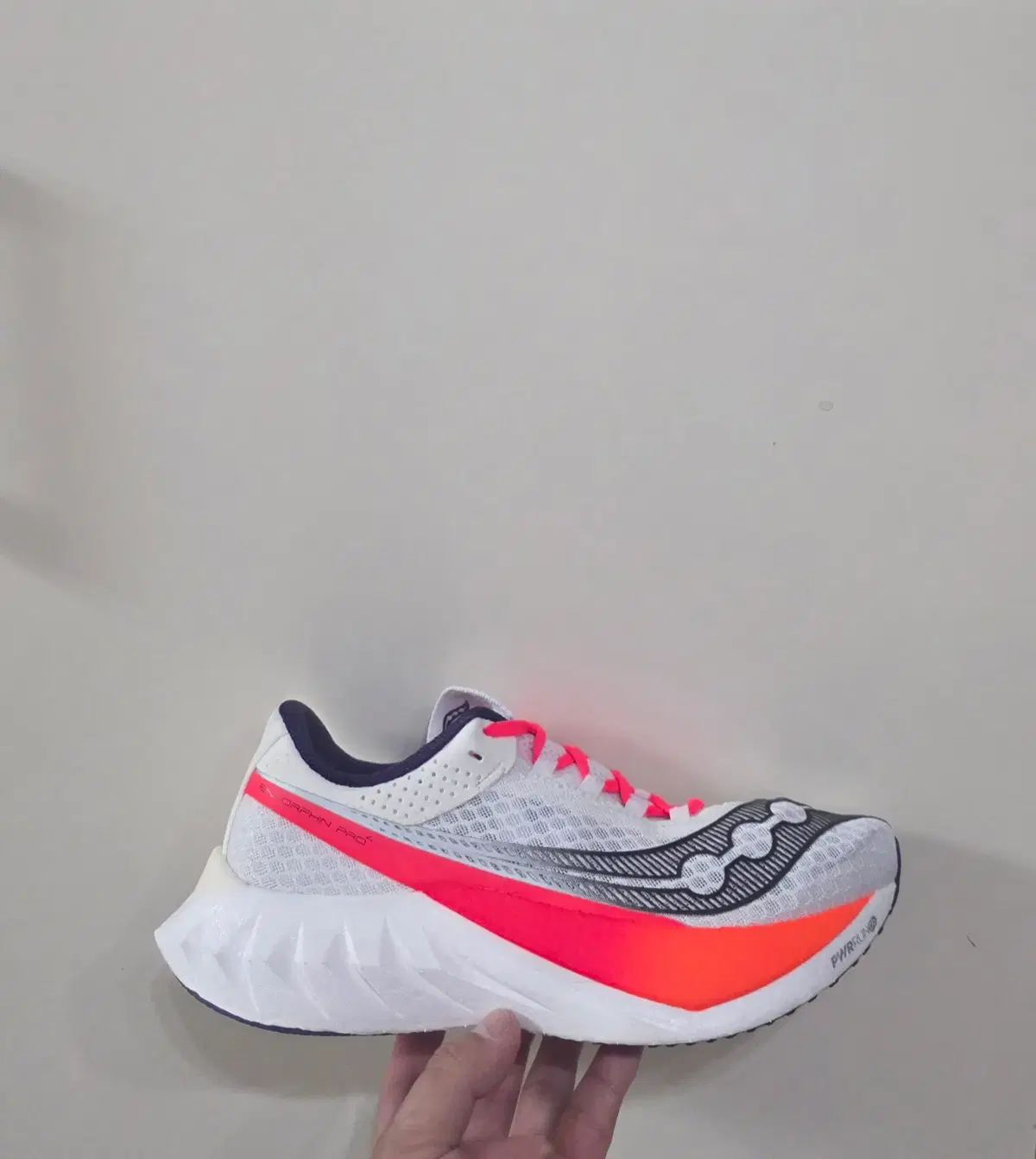270 Saucony サッカニー エンドルフィン プロ4 フルカーボン プレート 高性能レーシング マラソン ㅡ 廃盤 実物