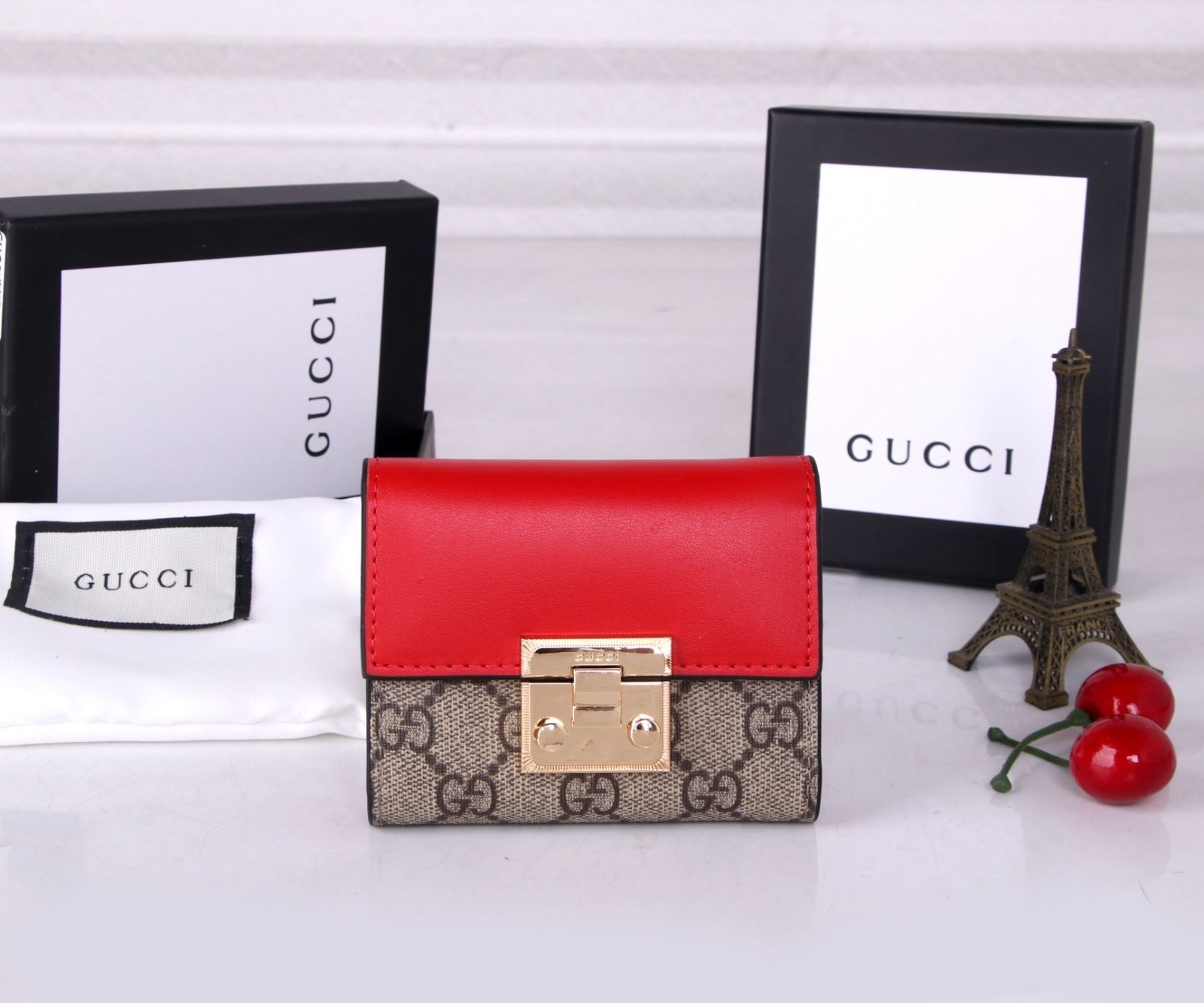 超美品 送料込☆ GUCCI グッチ 折り財布 小銭入れ