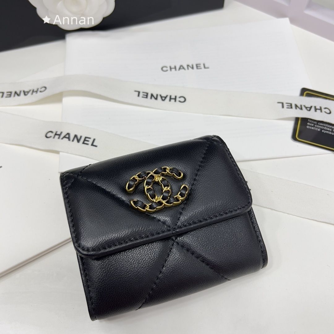 可愛 本日特価 CHANEL シャネル 折り財布 小銭入れ