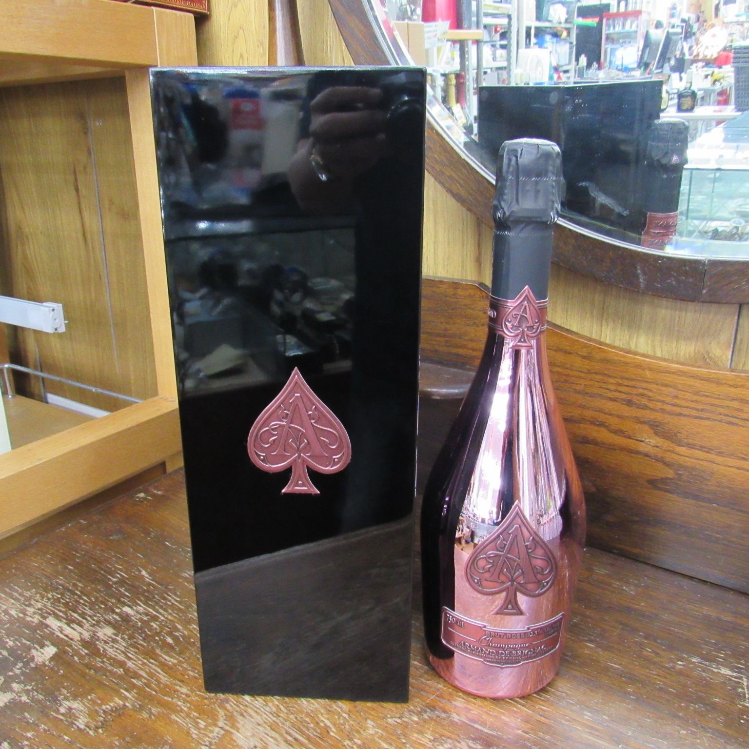 当店初入荷！1本限り！未開栓！ARMAND DE BRIGNAC BRUT ROSE アルマンドブリニャック ロゼ 化粧箱入り エキスパート藤沢辻堂店