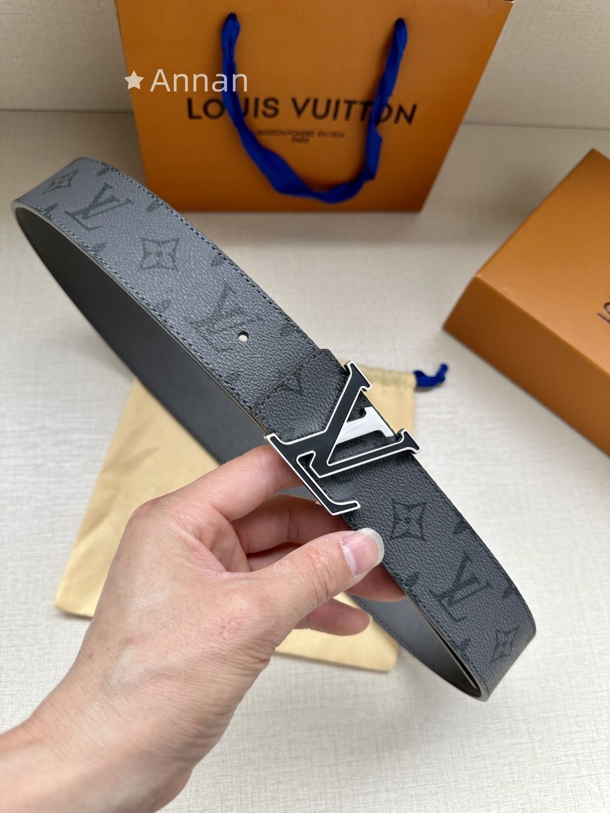 入手困難 LV LOUIS VUITTON ルイヴィトン ベルト メンズ 本革