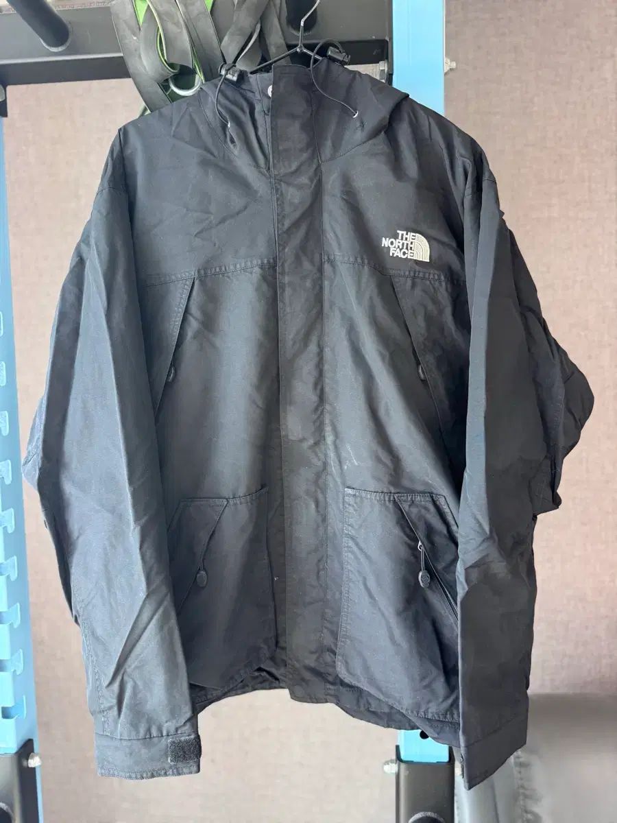 THE NORTH FACE ザノースフェイス ウィンドブレーカー 100 ブラック (105まで可能)