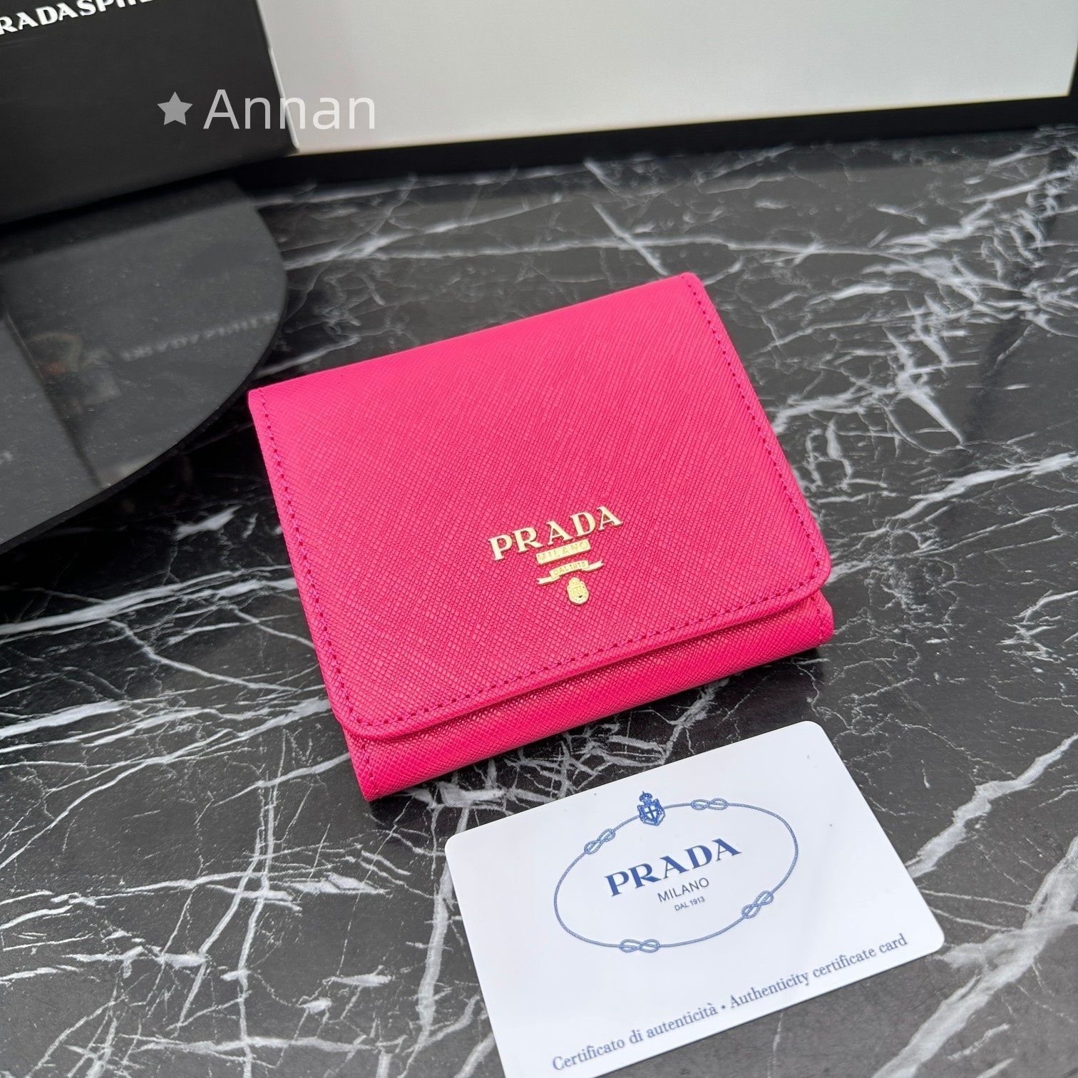 超希少 送料無料 本日特価 PRADA プラダ 折り財布 小銭入れ