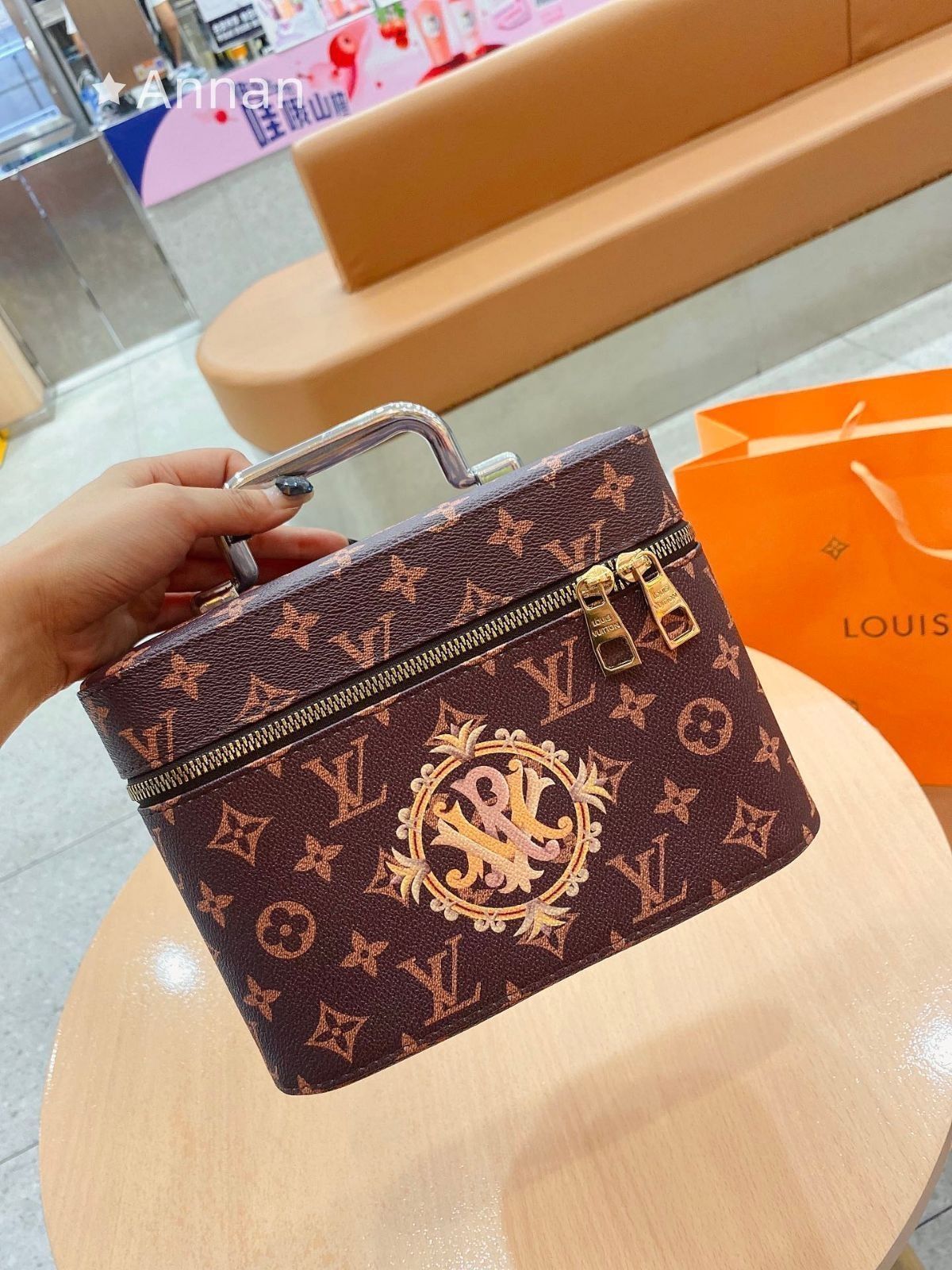 極美品 LOUIS VUITTON ルイヴィトン ショルダーバッグ ハンドバッグ
