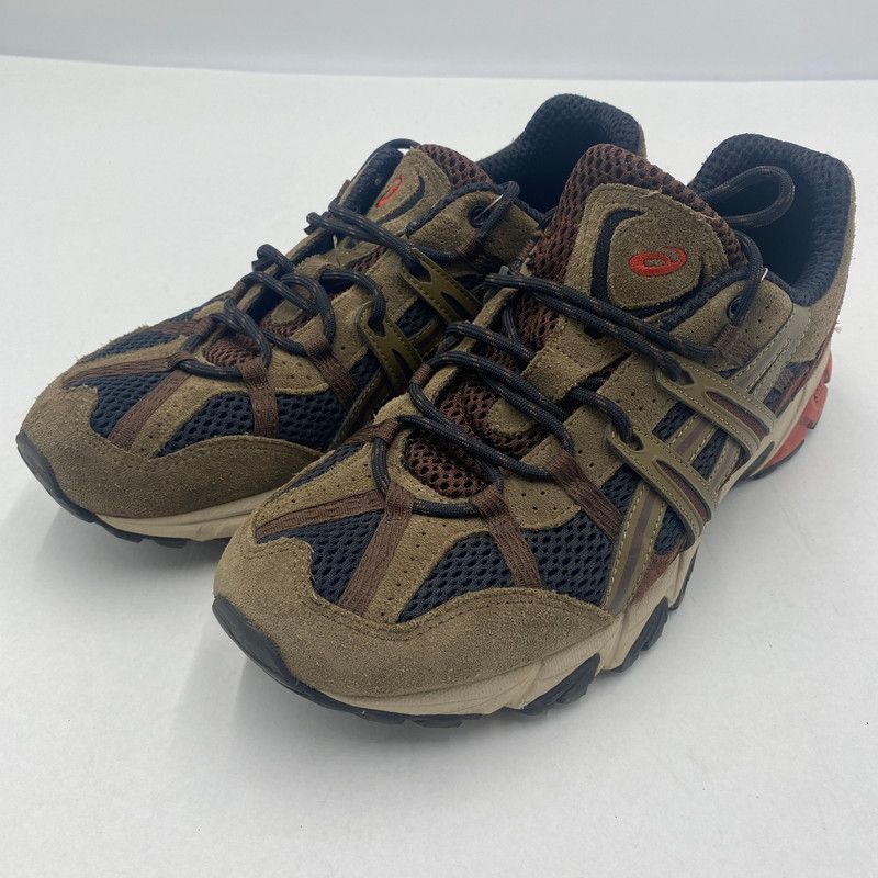 【中古品】 ASICS アシックス GEL-SONOMA 15-50 1201A438 ゲルソノマ 15-50 スニーカー 【162-260506-nm-22-tei】