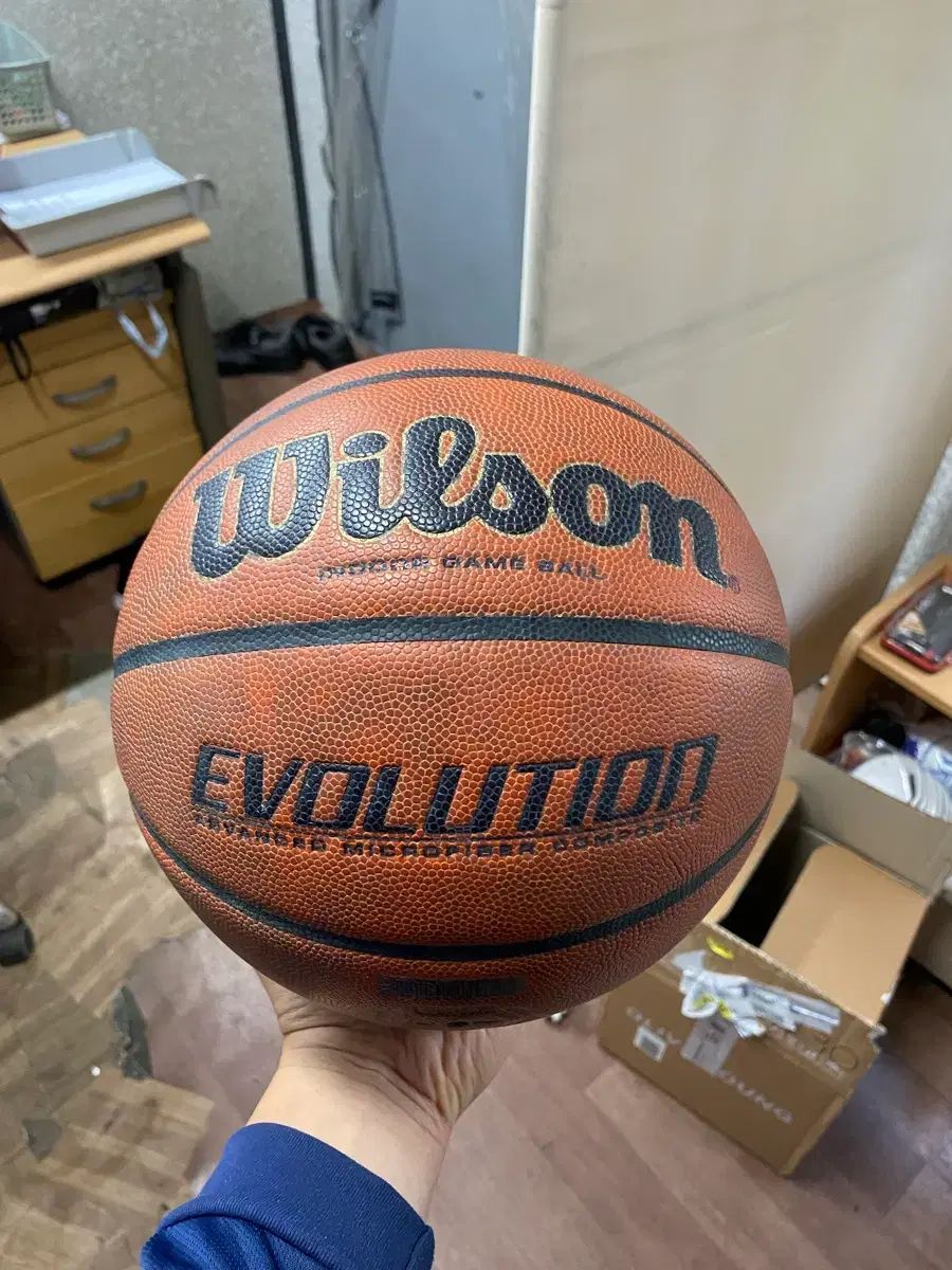 Wilson EVOLUTION バスケットボール 7号