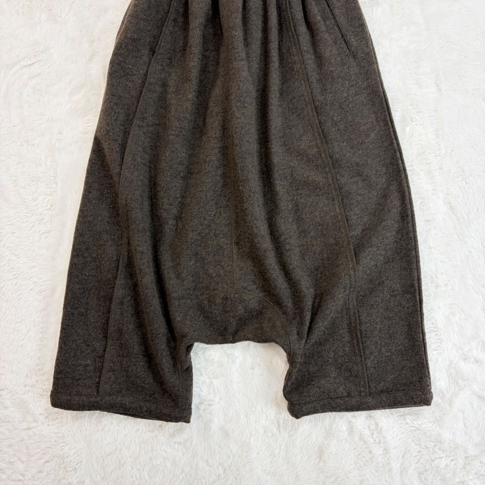 萌 MOYURU モユル サルエルパンツ ウール混 無地 ウエストゴム入り 茶