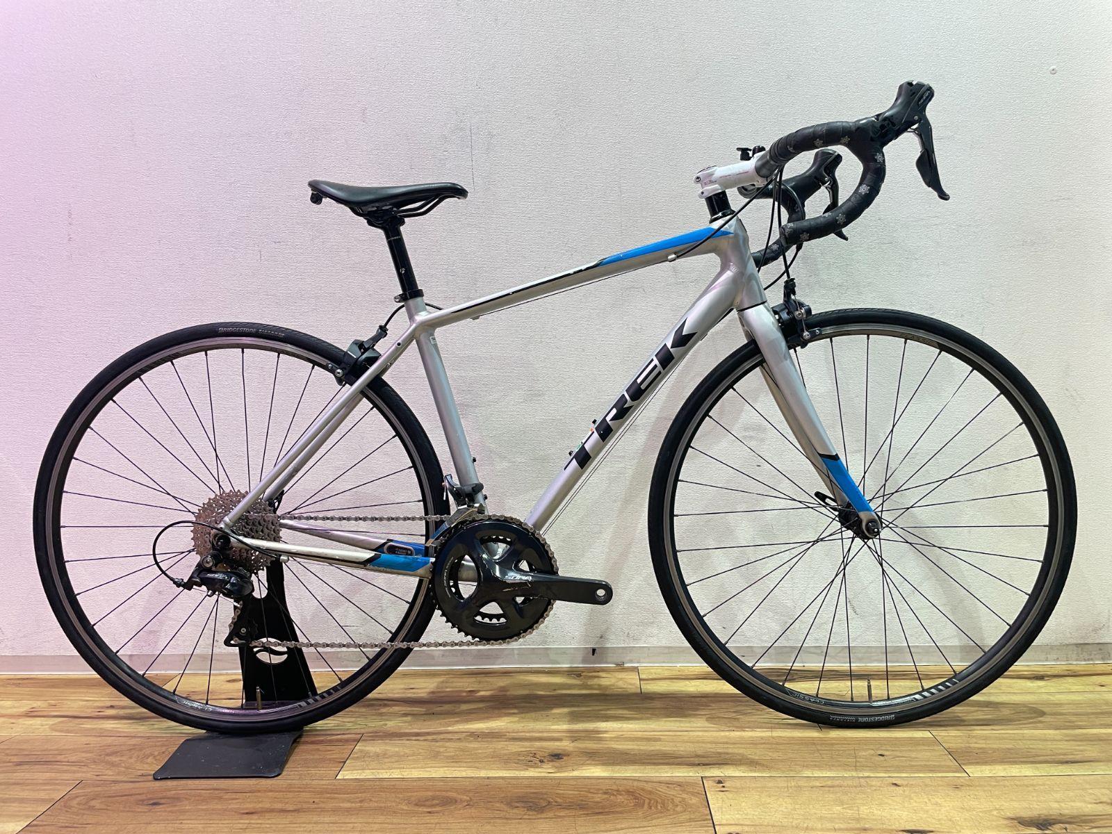 S1567 ■USED■TREK トレック DOMANE AL3 Matte Quicksliver ドマーネ 2018 52 SHIMANO SORA 2×9s アルミ カーボンフォーク ロードバイク 完成車