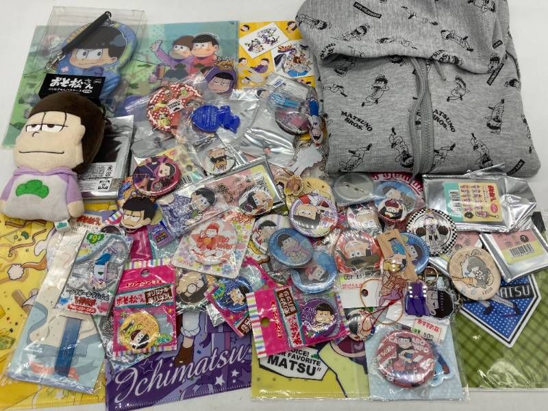 【大量まとめ】おそ松さん グッズ 缶バッジ/アクリルスタンド/マスコット/クリアファイル 他 乙女系 アニメ