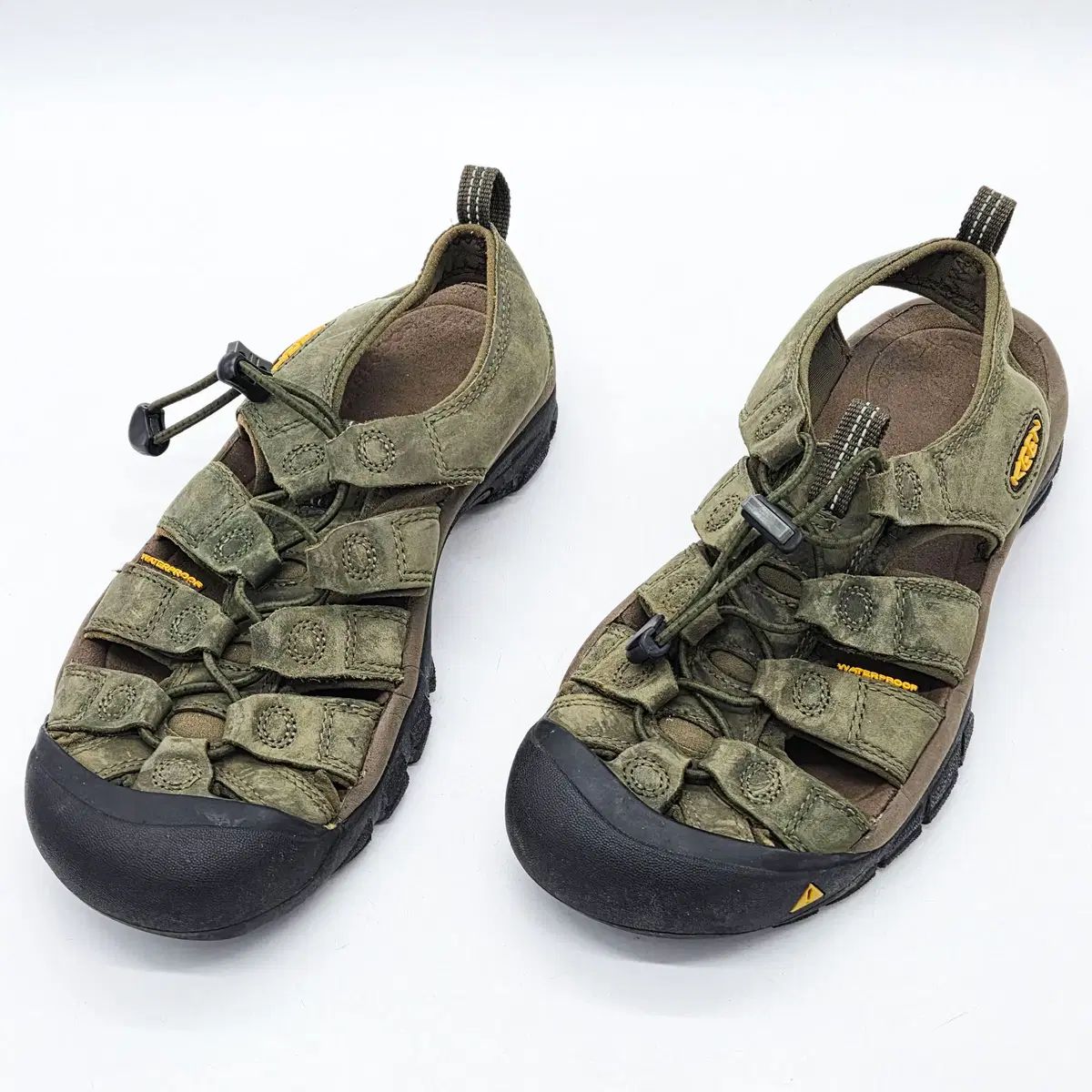 KEEN ニューポート H2 サンダル オリーブ (250)