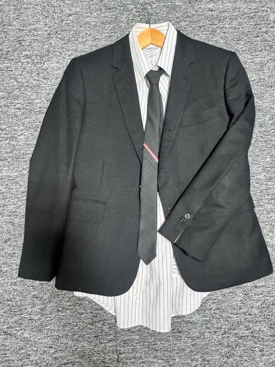 ほぼ新品 Thom Browne RWB タブ チャコール ネックタイ