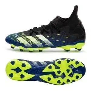 アディダス プレデター サッカーシューズ