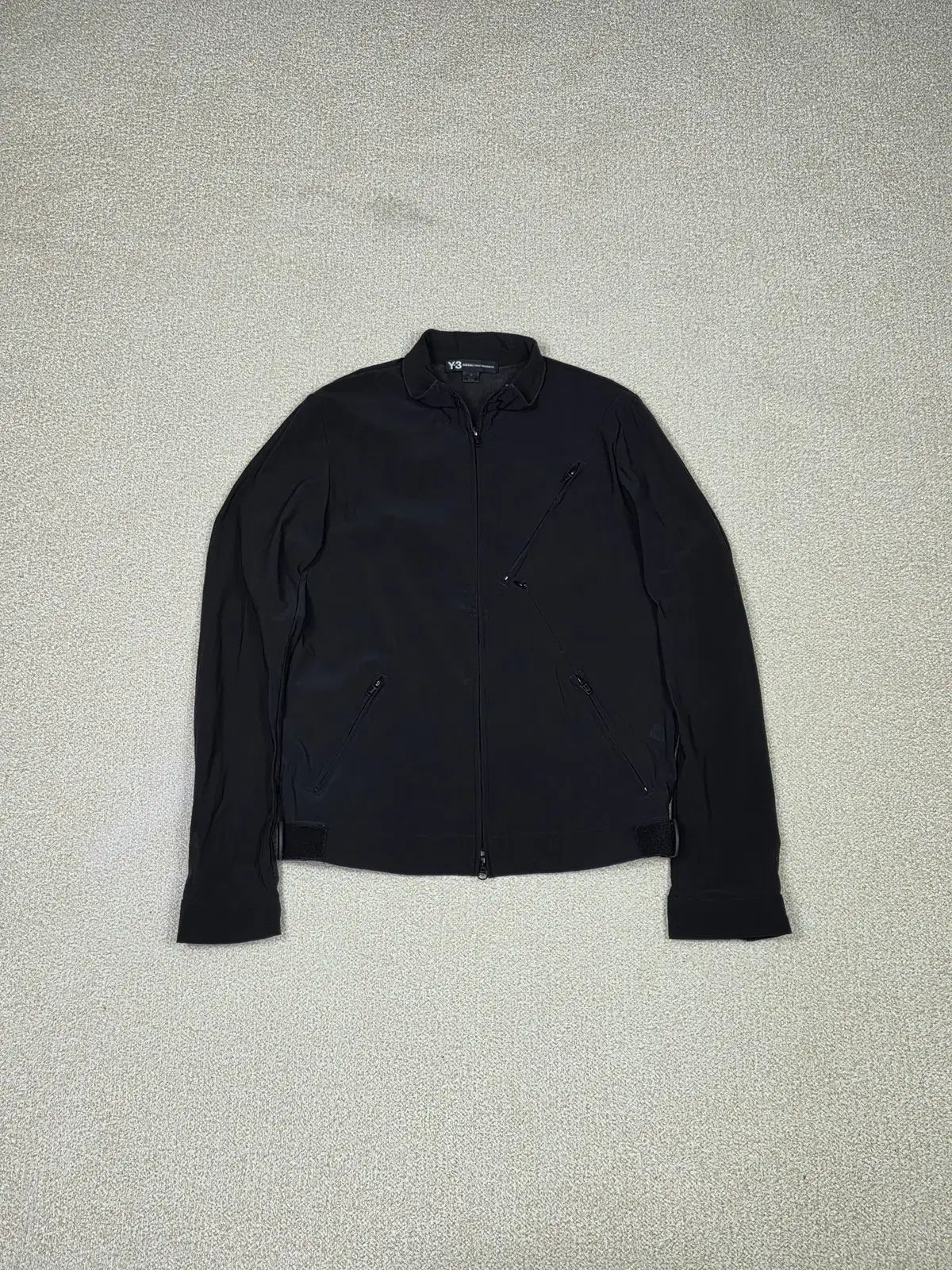 Y-3 バックロゴ マット トラック ジャケット | A00187