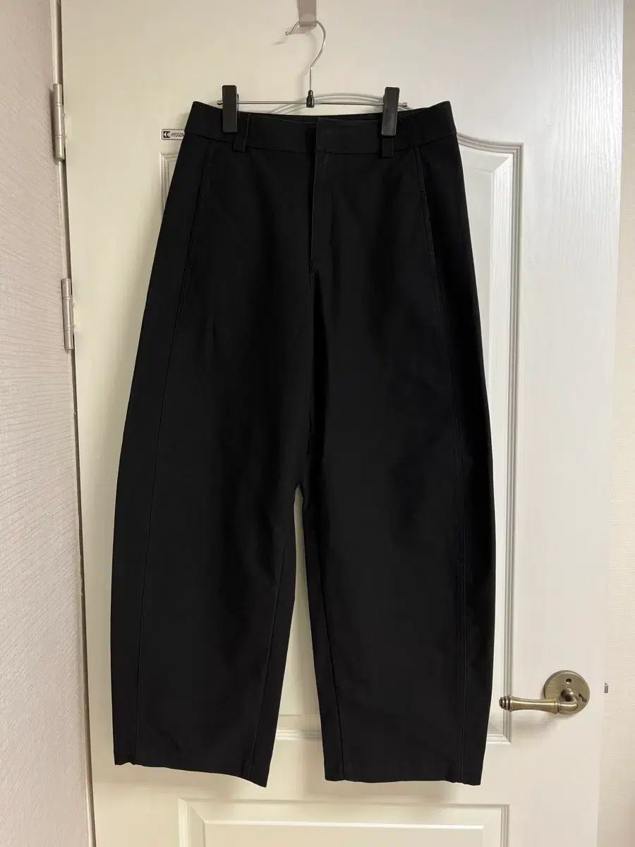 UNIQLO U ジャージ BARREL(バレル) レグ パンツ ブラック L
