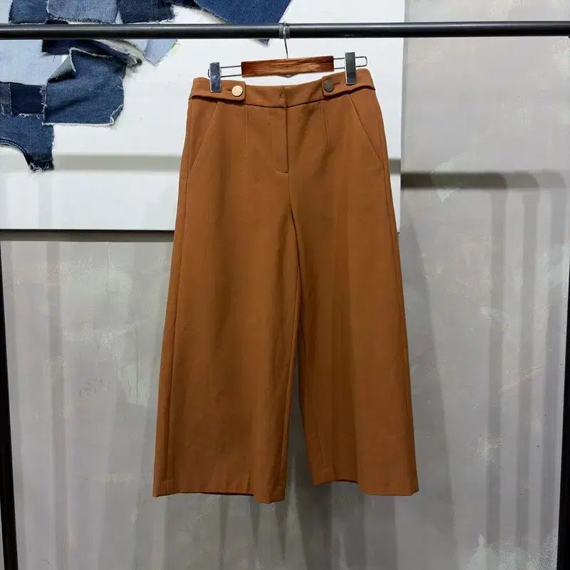 (25インチ) on&on オンアンドオン レディース ワイド 8分 スラックス パンツ ズボン