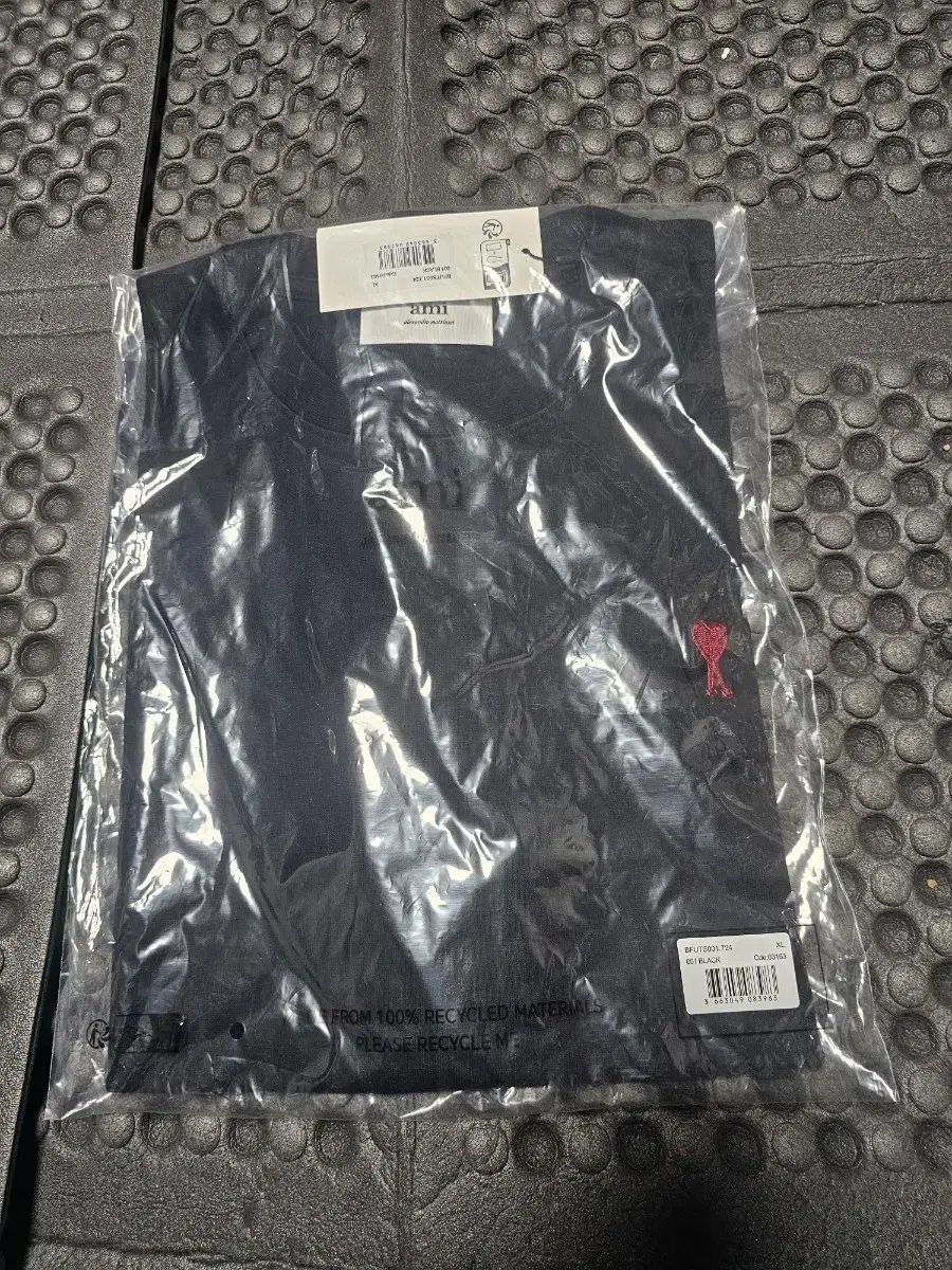 アミ スモール ハート ブラック Tシャツ XL