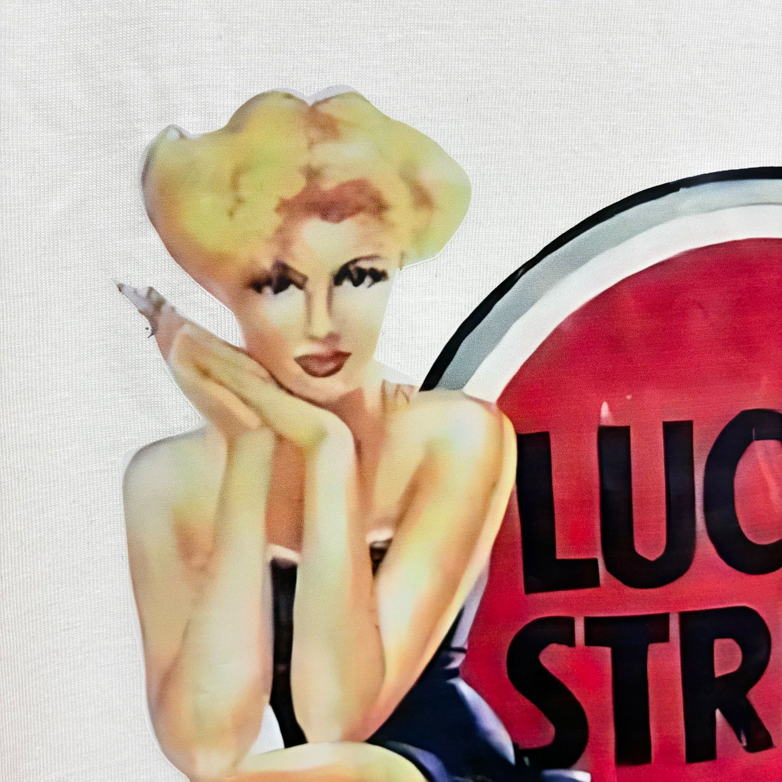 新品 タバコ ラッキーストライク LUCKY STRIKE ピンナップガール T