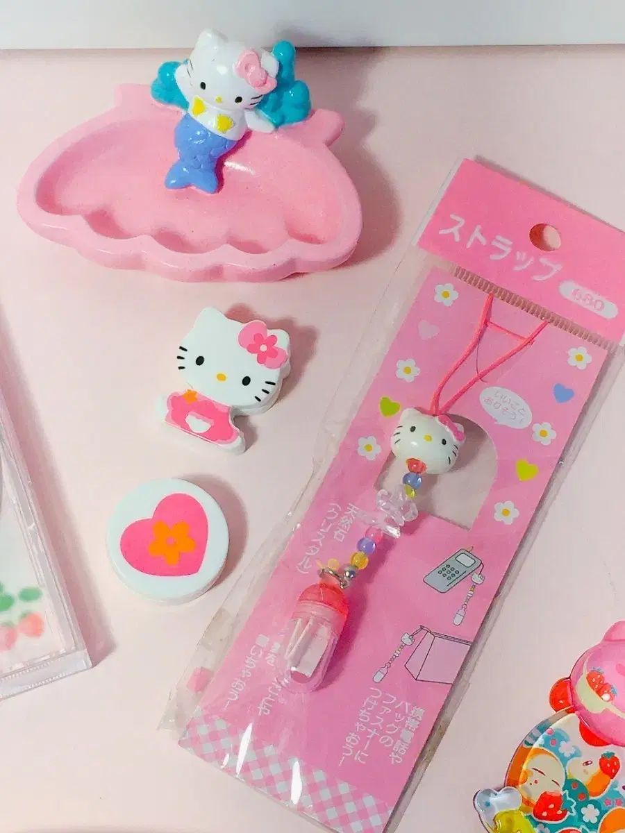 サンリオ レトロ クラシック hello kitty(ハローキティ) 薬 レター 手紙 キーホルダー ストラップ