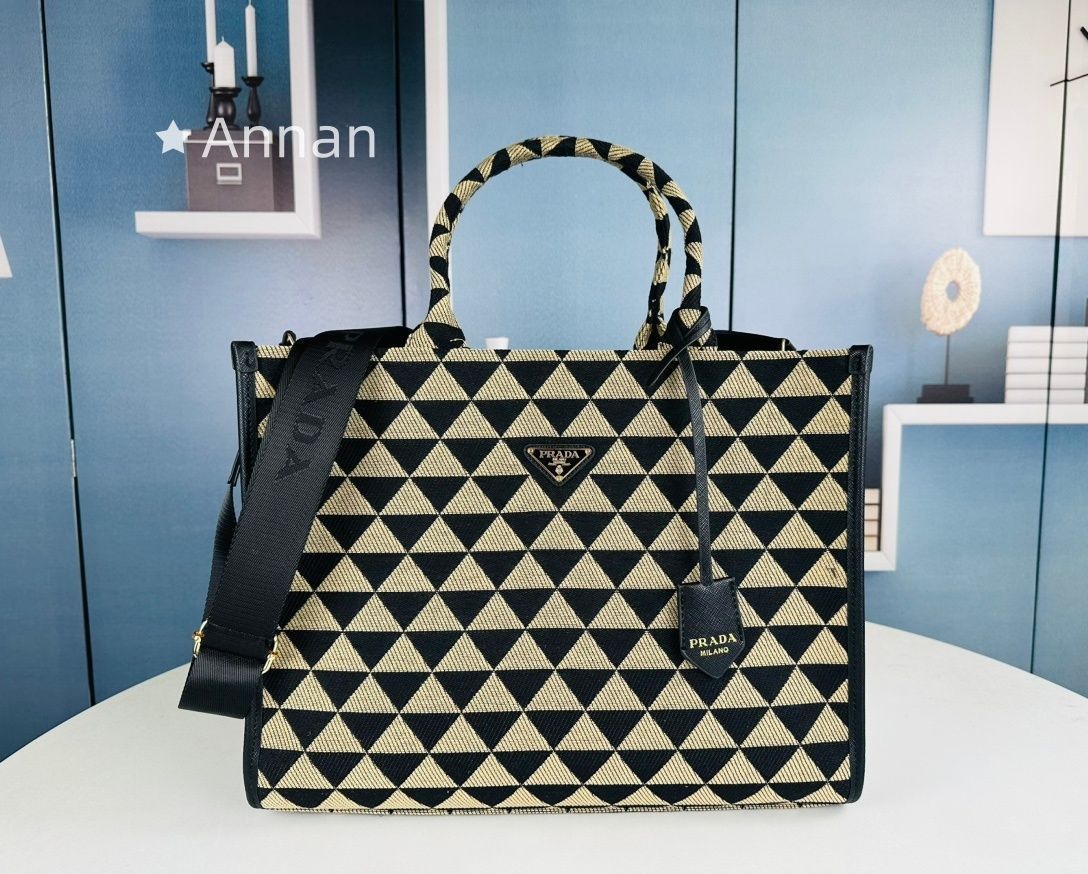 超美品 美品 限定品 レディース PRADA プラダ ハンドバッグ