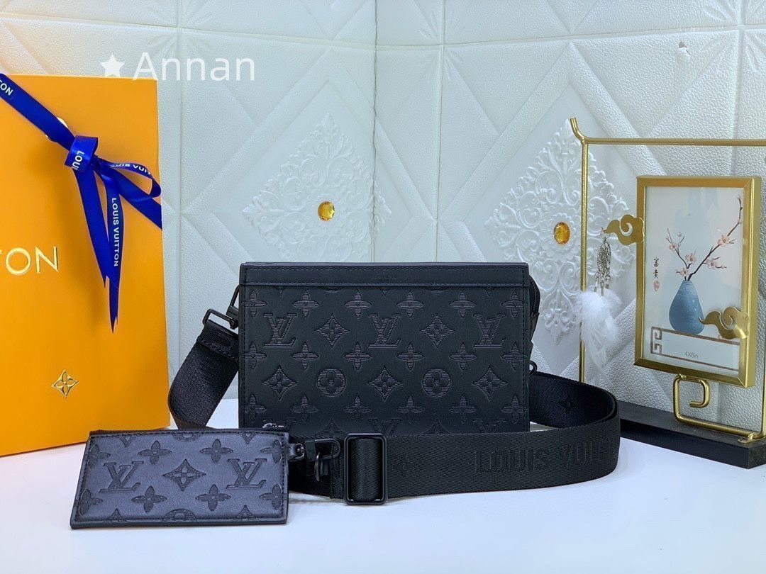 ☆美品☆ Louis vuittonルイヴィトン モノグラム メンズ ショルダーバッグ 人気モデル 送料無料