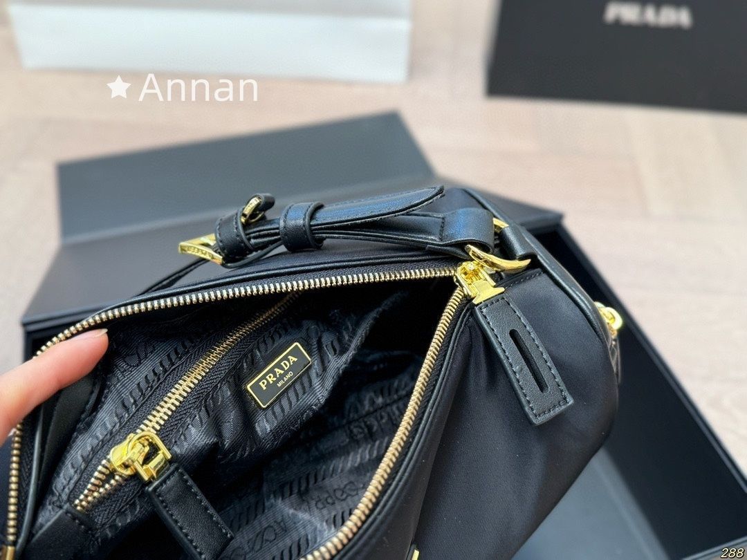 プラダショルダー最終値下げ 最終値下げ！レディース PRADA プラダ ショルダーバッグ - メルカリ