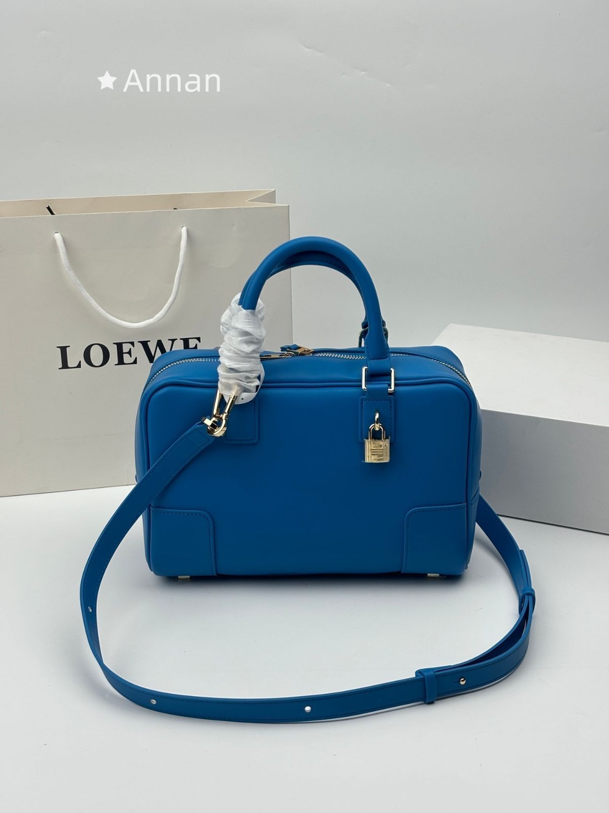 【未使用品】超美品レディース LOEWE　ロエベ ハンドバッグ