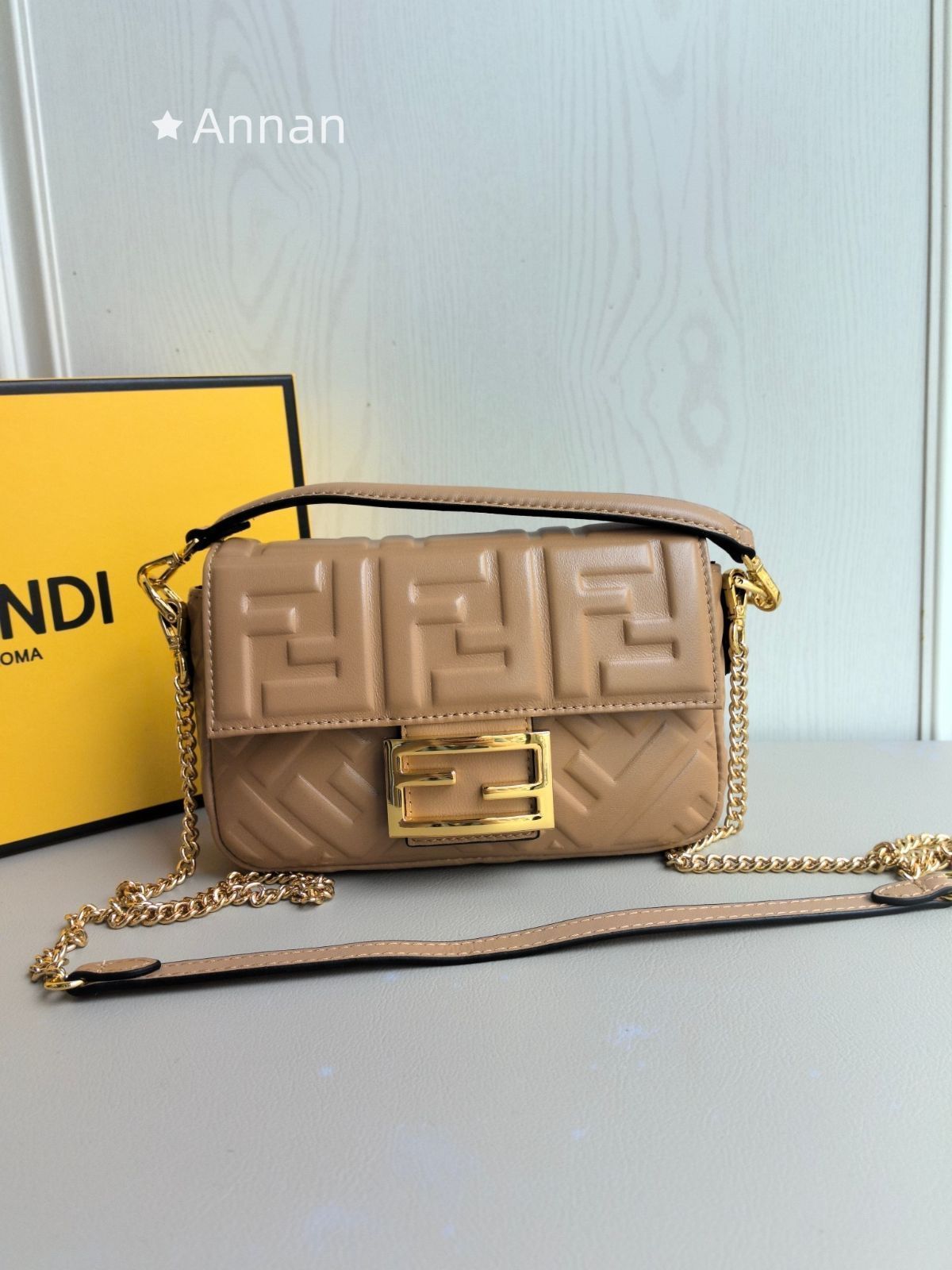 可愛 本日特価 極美品良品レディース FENDI フェンディ ショルダーバッグ