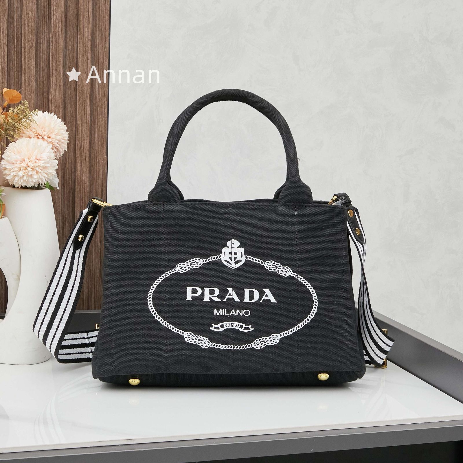 極美品 入手困難レディース PRADA プラダ ハンドバッグ