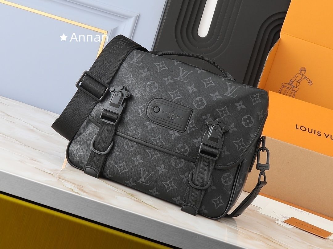 【極美品】【希少】LOUIS VUITTON ルイヴィトン バッグ メンズ LV トレイル?メッセンジャー ショルダーバッグ モノグラム
