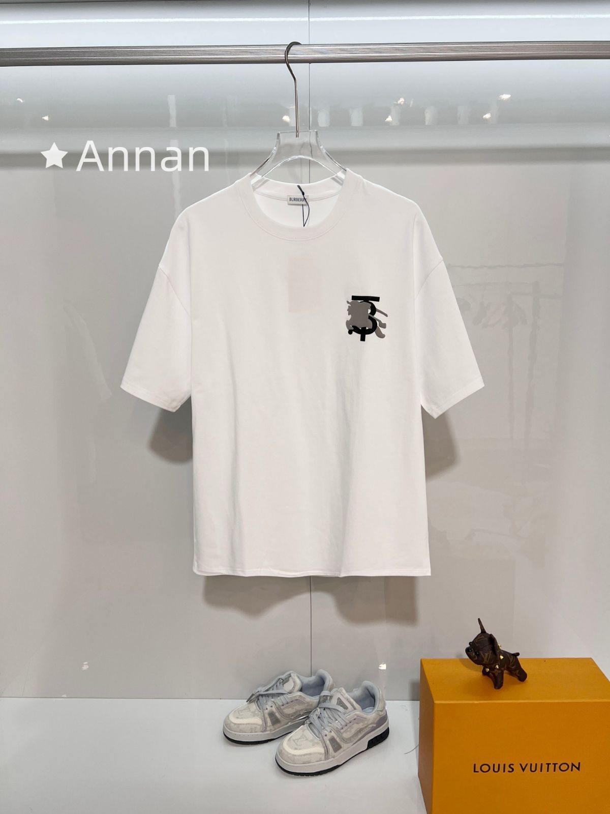 大幅値下げ BURBERRY バーバリー Tシャツ　半袖　夏服　トップス 男女兼用