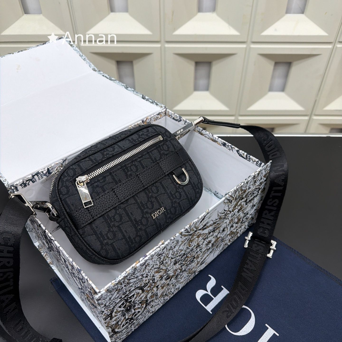 超極SSS美品 良品 メンズ Christian Dior クリスチャンディオール ショルダーバッグ