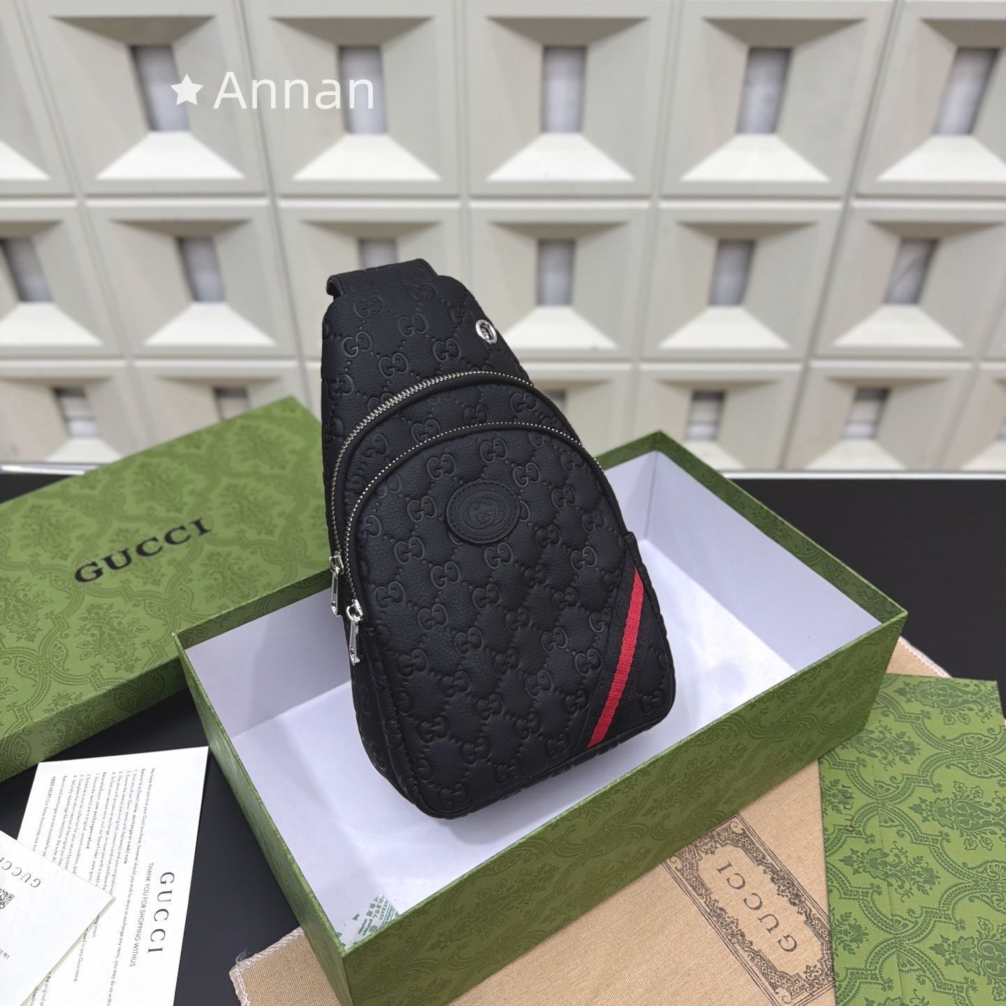高級美品 状態良 メンズ GUCCI グッチ ショルダーバッグ 10,780円