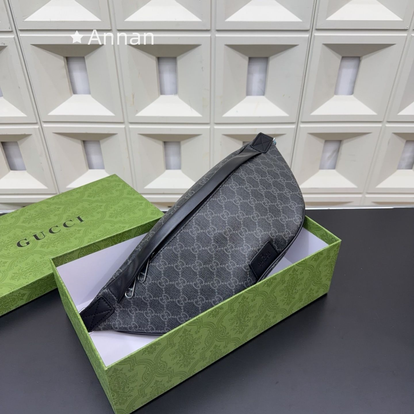 希少 新品 GUCCI グッチ グッチ(Gucci) グッチ バッグ メンズ ウエストポーチ