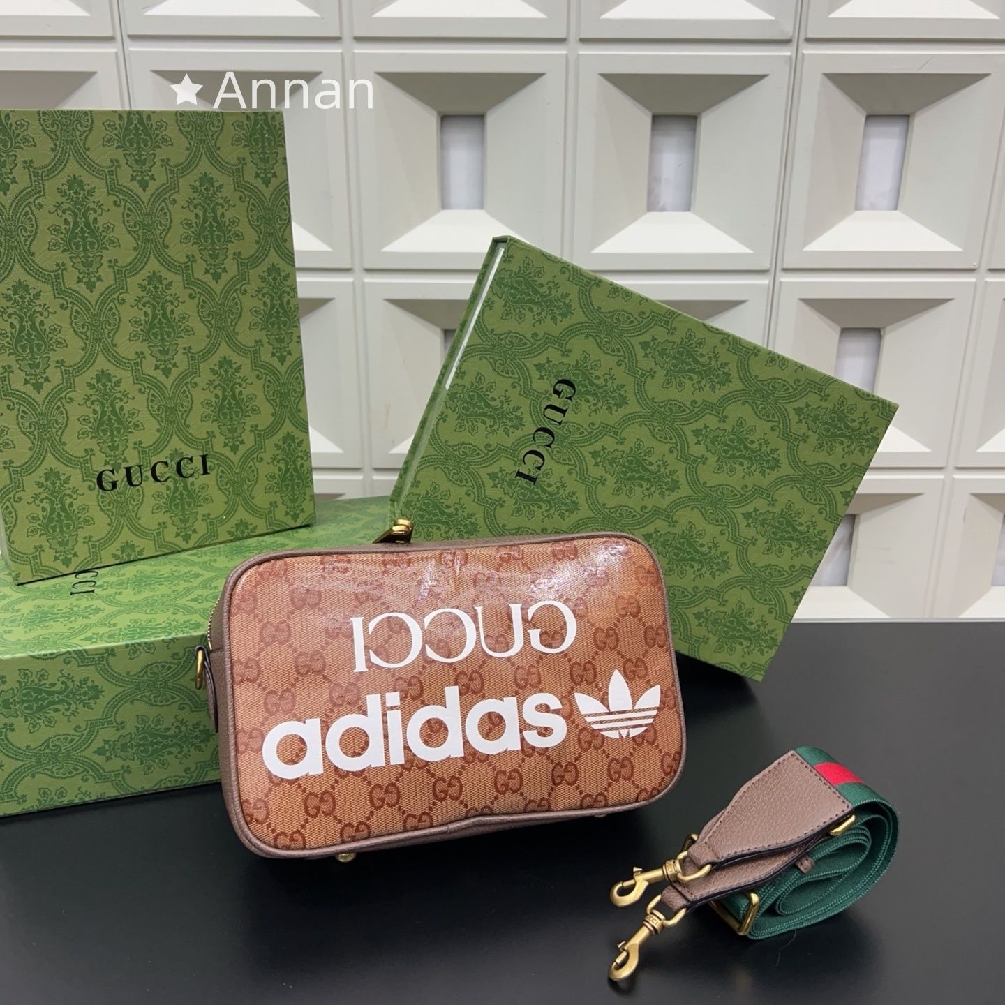 送料込☆ GUCCI (グッチ) ショルダーバッグ アディダスx グッチスモール ショルダーバッグ アディダス