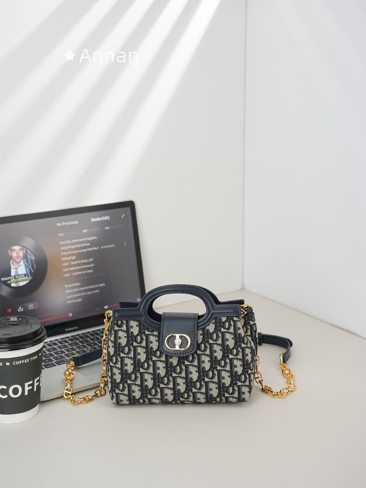 新品に近い 新型 人気 レディース Christian Dior クリスチャンディオール ショルダーバッグ
