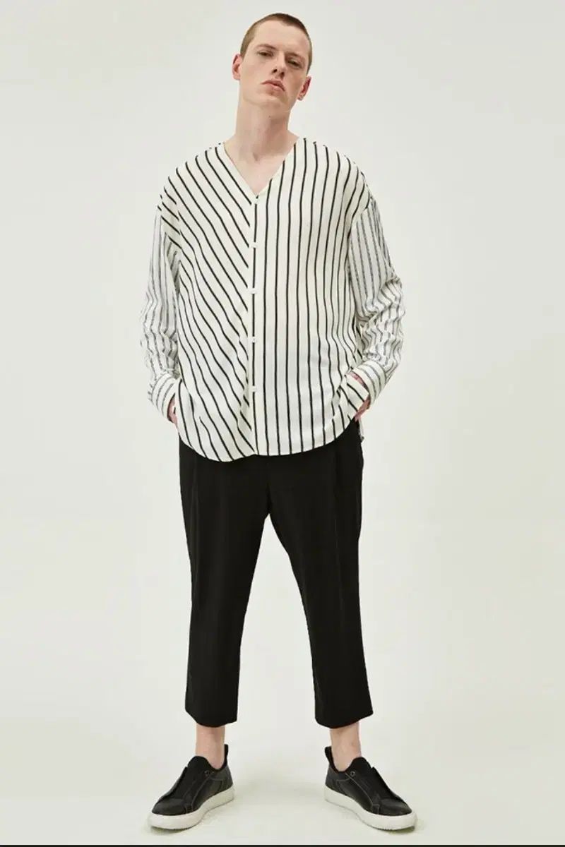 SYSTEM homme ストライプ Vネック シャツ 出品