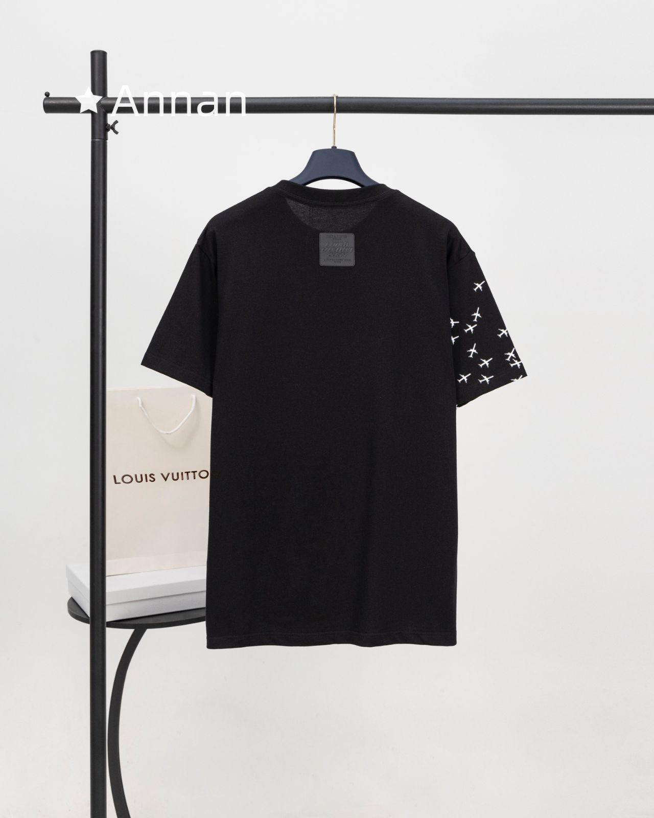 最終値下げ 新品 新品 LV LOUIS VUITTON ルイヴィトン Tシャツ 半袖
