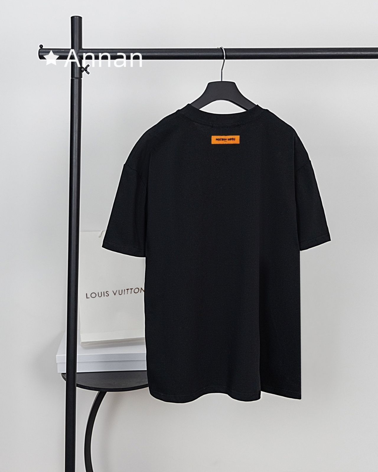 【最終値下げ】LOUISVUITTON　ルイヴィトン　Tシャツ LOUIS VUITTON - 最終値下げルイヴィトン Tシャツ チェーンデザインの