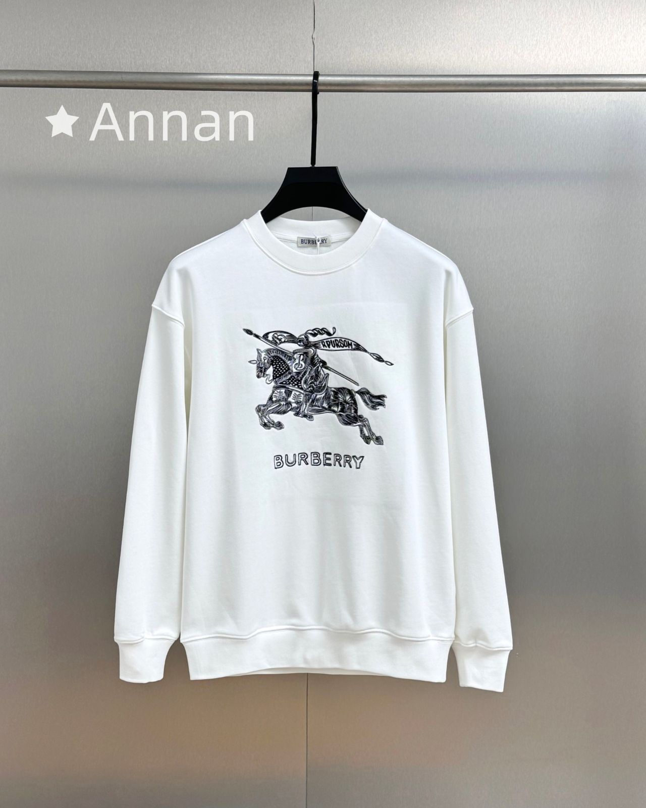 入手困難 ★★ 新品 タグ付 BURBERRY バーバリー パーカー シンプルフード付きパーカー ユニセックス
