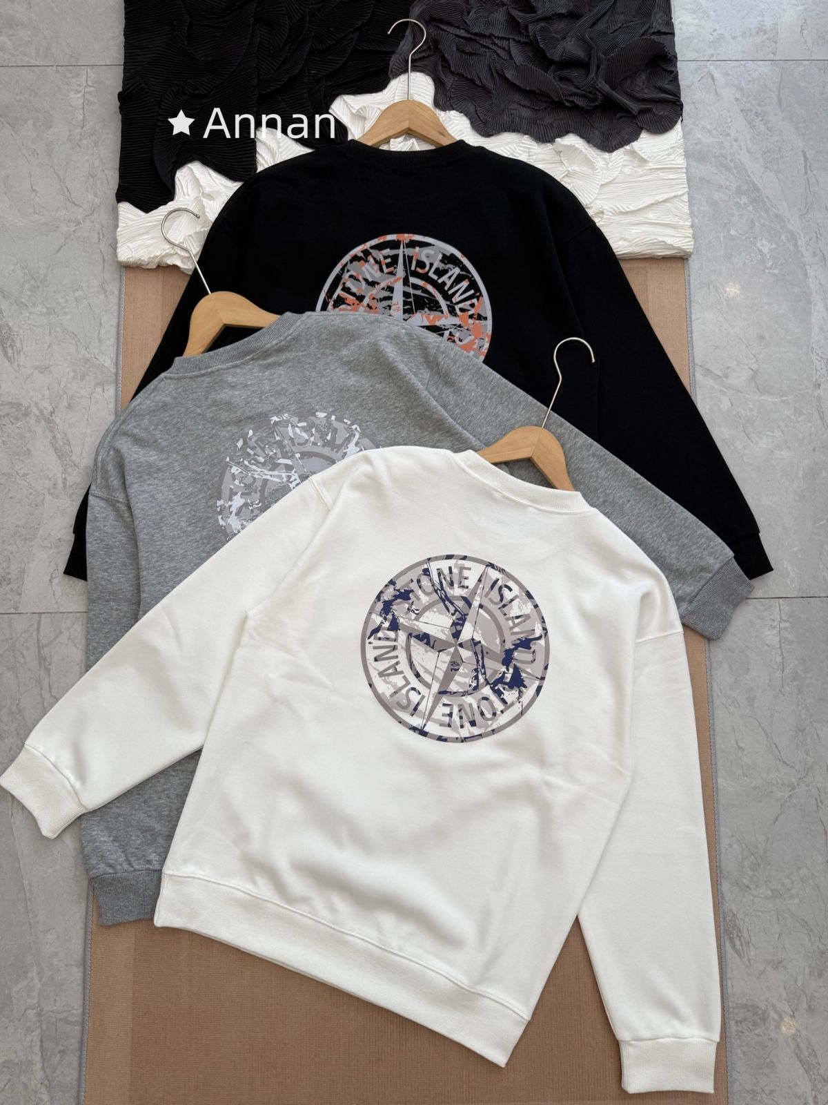 美品★ ★★新品 タグ付 STONE ISLAND ストーンアイランド パーカー 長袖Tシャツ トップス シンプルフード付きパーカー ユニセックス
