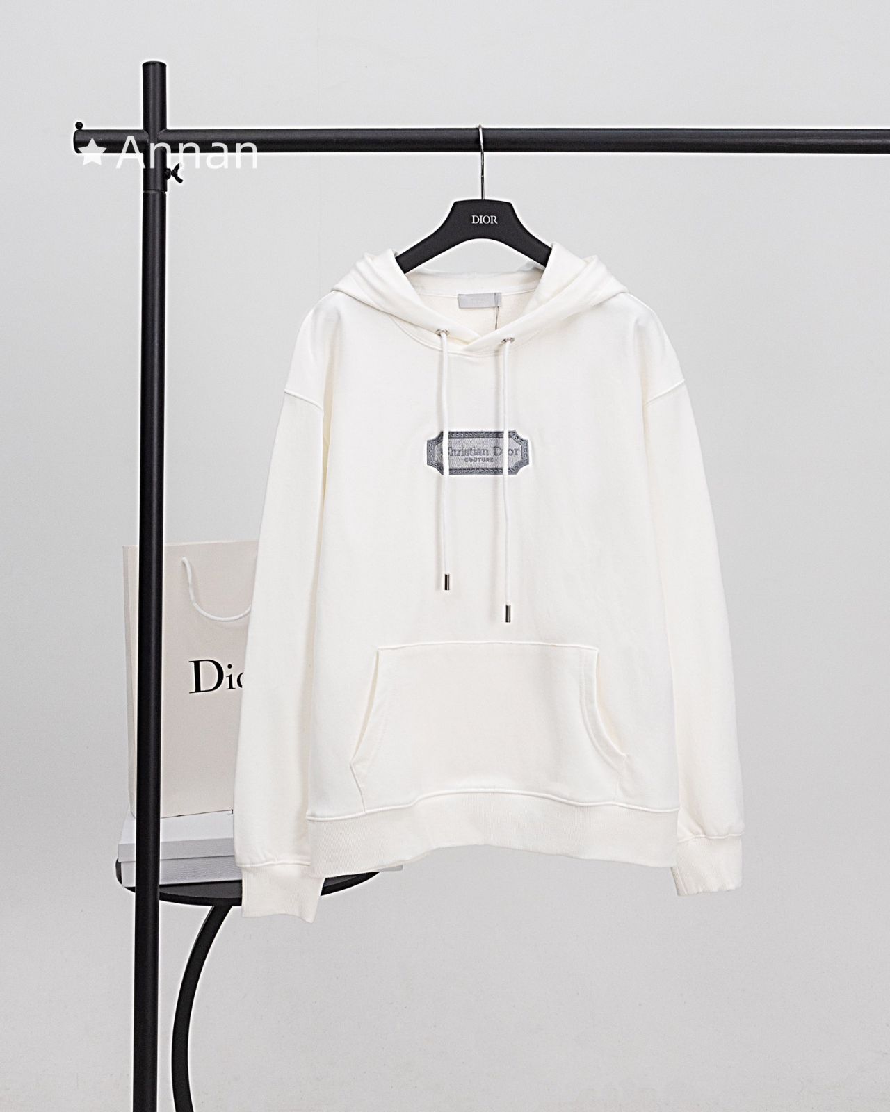 限界価格 新型LOEWE　ロエベ Tシャツ　半袖　夏服　トップス 男女兼用