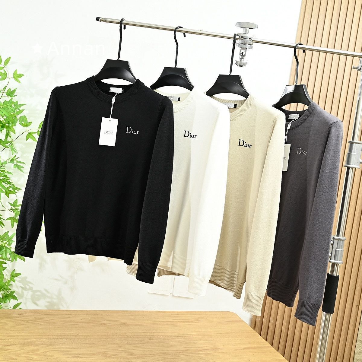 破格 可愛 美品 MONCLER モンクレール Tシャツ　半袖　夏服　トップス 男女兼用