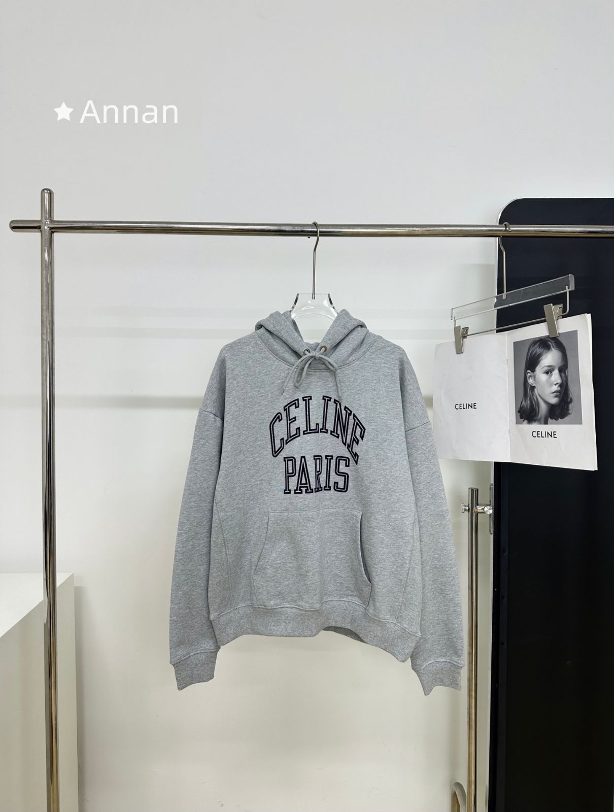 即完売 本日特価 超美品 LOEWE　ロエベ Tシャツ　半袖　夏服　トップス 男女兼用